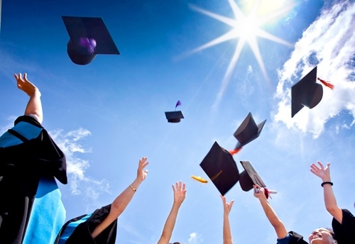 Check out these tips for a great graduation party.