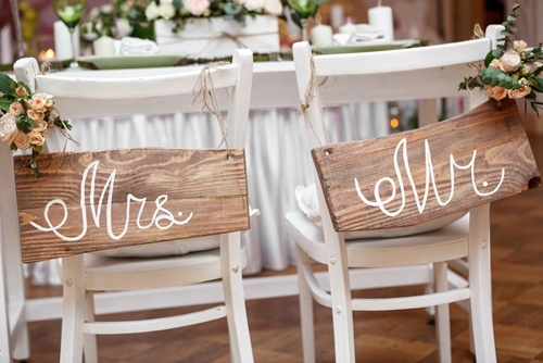 These simple wedding hacks will help you relax and have fun on your big day.